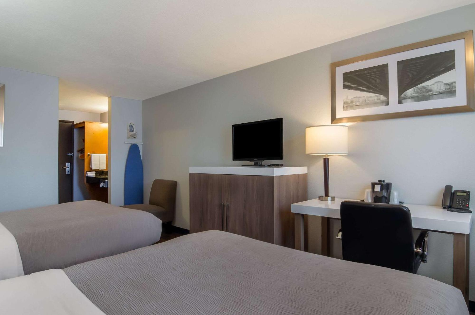 Quality Inn & Suites Silverdale Bangor-Keyport Ngoại thất bức ảnh