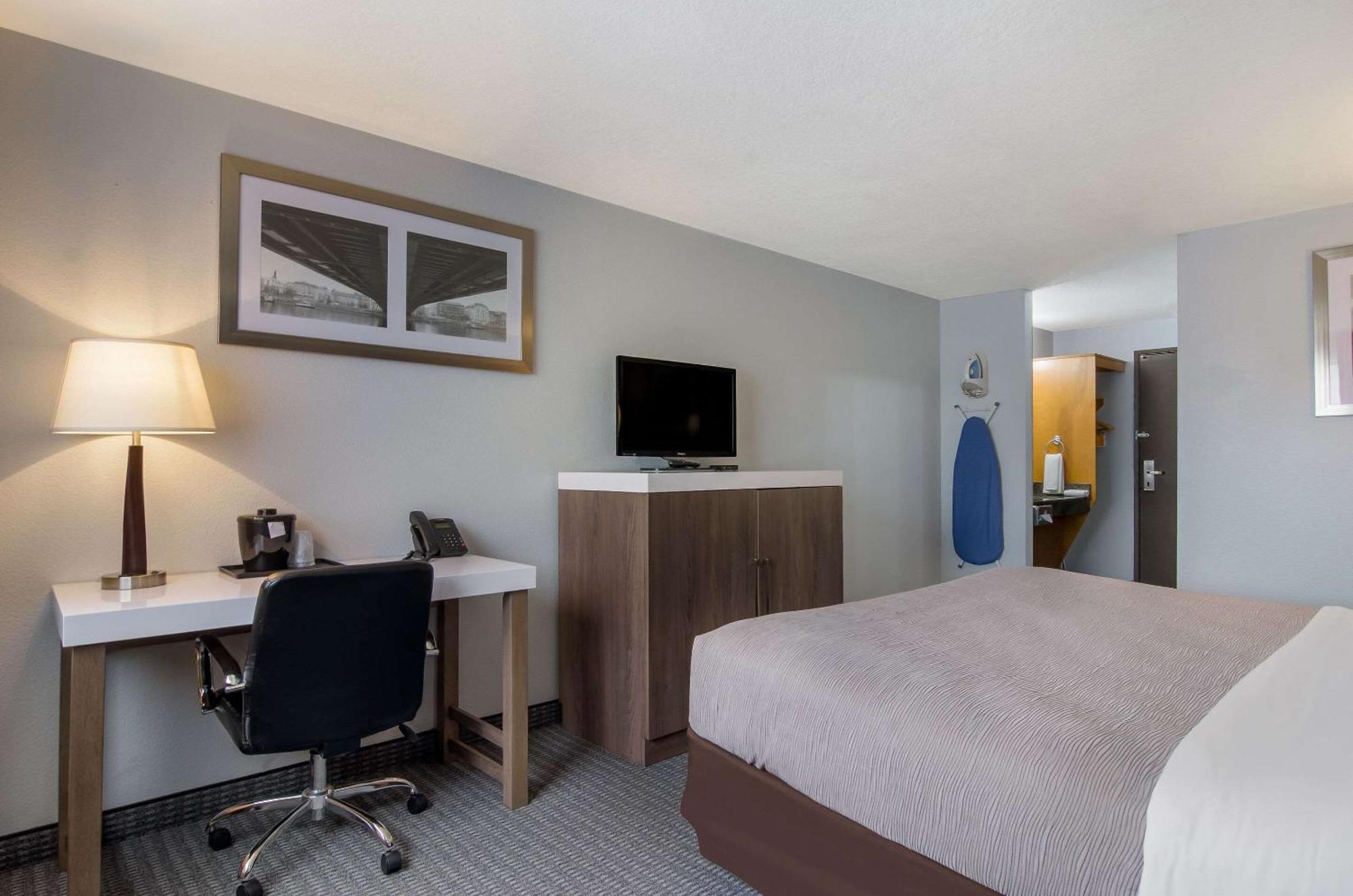 Quality Inn & Suites Silverdale Bangor-Keyport Ngoại thất bức ảnh